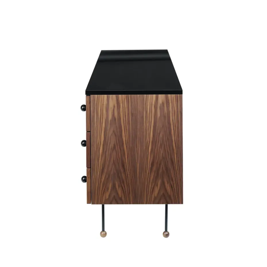 62 Dresser, American walnut, 6 drawers