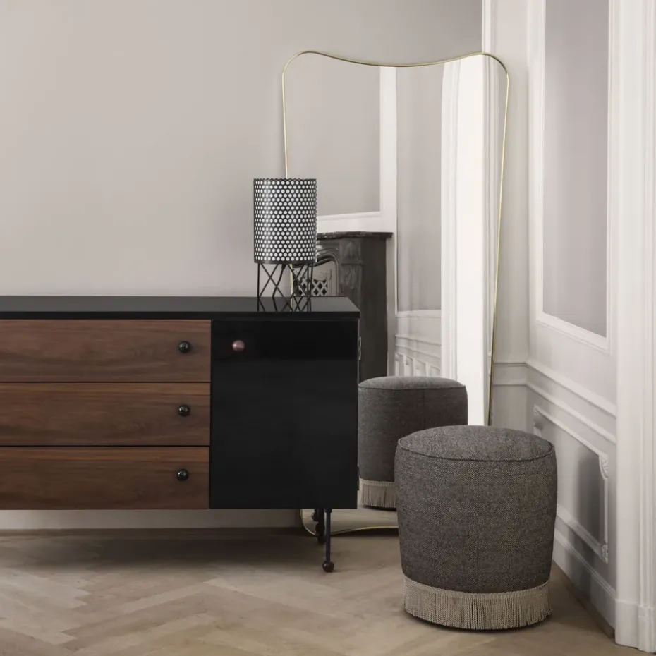 62 Dresser, American walnut, 6 drawers