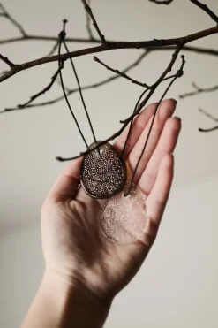 Airy hanging egg decoration, Brown