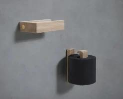 Andersen toilet paper holder, Lacquered oak