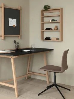 A-Podium wall shelf 70x10x52 cm, Oak