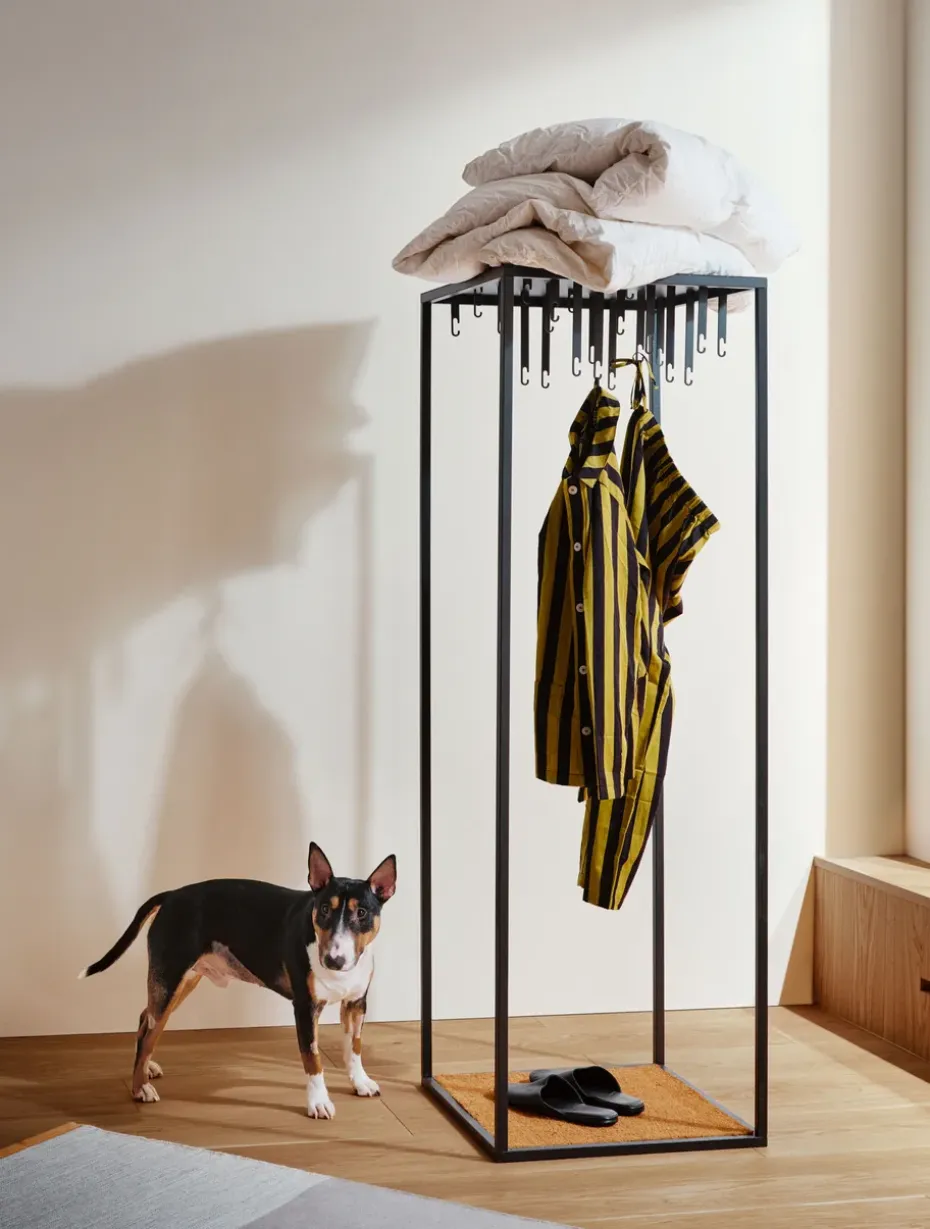 Ateljé clothes hanger, Black