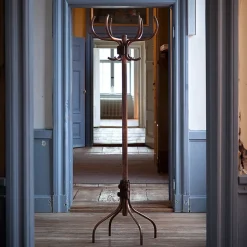 Babe coat rack, White-brown leather belt