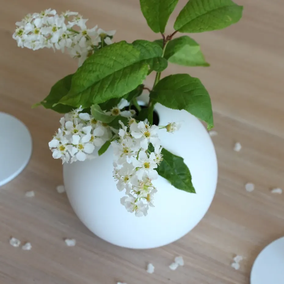 Ball vase white, 8 cm