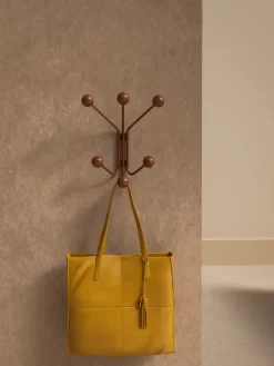 Bill XS hanger, Cinnamon