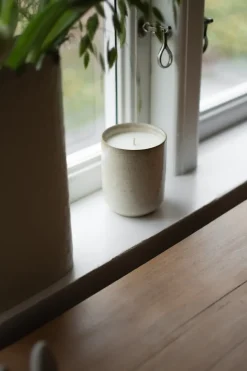 Burn scented candle 60 h, Shiny cream