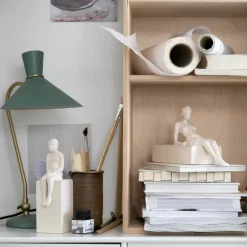 Character sculpture, The attentive one