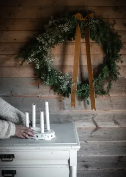 Christmas morning Story candle holder, White