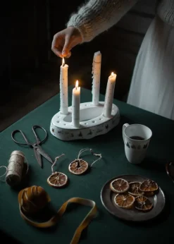 Christmas morning Story candle holder, White