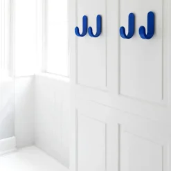 Curve hook, blue