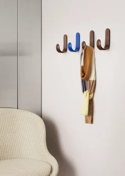 Curve hook, blue