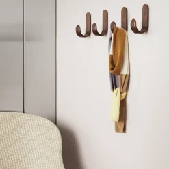 Curve hook, wallnut