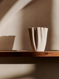 Dedali vase 18 cm, Off-white