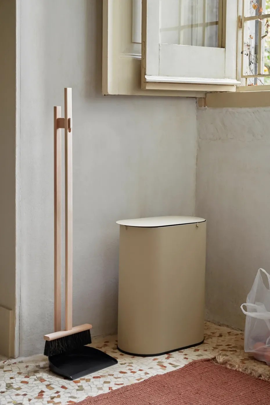 Enkel waste bin medium, Cashmere