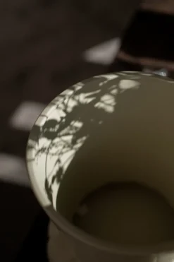 Flora pot Ø19 cm, Cream