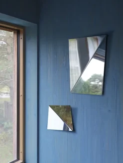 Gaze wall mirror, 35x50 cm