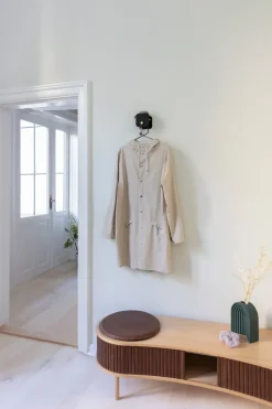 Hang in There wall hanger, Black-brass