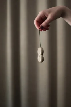 Hanging bun decorative ornament, Beige