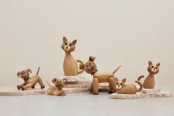 Happy dog decoration, Oak