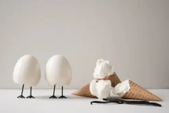 Happy feet Easter decoration, Vanilla
