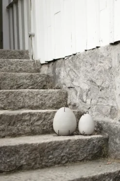 Heavy Hen easter decoration concrete, small