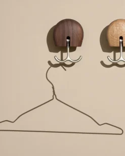 Hercule wall hook, Oiled walnut