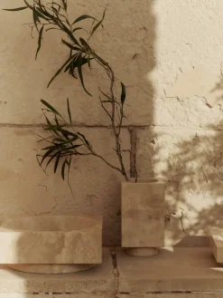 Hew vessel 21 cm, Travertine