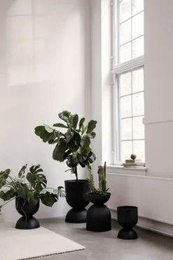 Hourglass flower pot extra small Ø21 cm, Black-dark grey