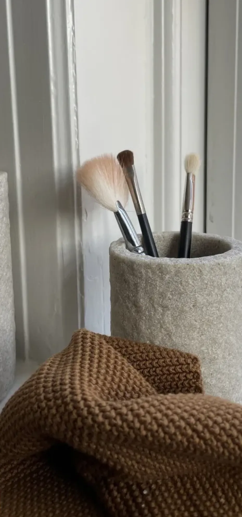 Humdakin Sandstone toothbrush cup 10 cm, Natural