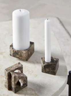 Jeu de dés 3 candle holder marble, Brown