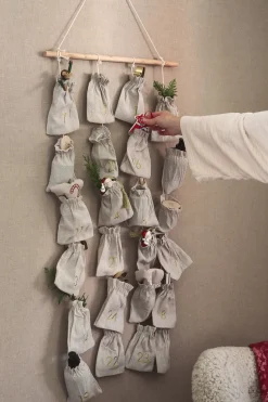 Joyful Advent Calendar 75 cm, Beige