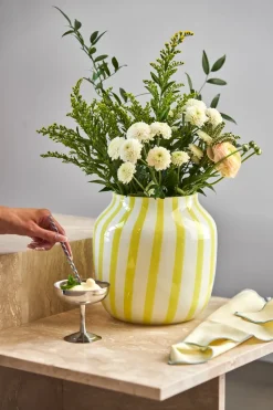 Juice Wide vase 22 cm, yellow