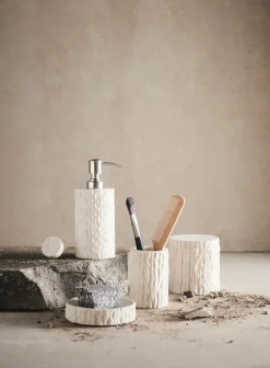 Kama soap dispenser, Sand