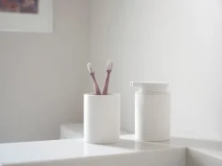 Karma toothbrush mug, White