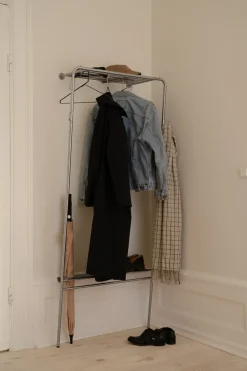 Lean On Me hanger, Steel