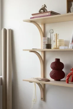 Levi shelf, Lacquered ash-brass, 2 shelves, 180 cm