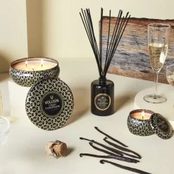 Maison Noir 3-wick Tin scented 40 hours, Crisp Champagne