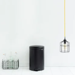 New Icon pedal bin 20 liter, matte black