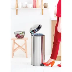 New Icon pedal bin 30 liter, Matt steel fingerprint proof