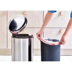 New Icon pedal bin 20 liter, Matt steel fingerprint proof