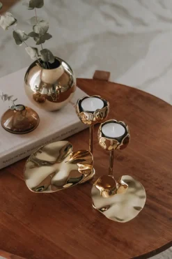 Ninfea No.2 candlestick, Brass