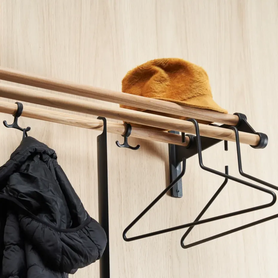 Nostalgi 291 hat shelf, Walnut, white