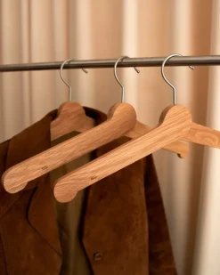 Nostalgi clothes hanger 3-pack, Oak