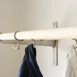 Nostalgi Hook rack, Brass, white stand