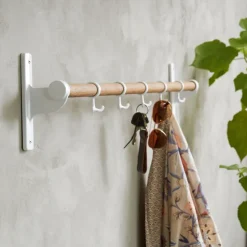 Nostalgi inbuilt hook strip, Bamboo-white