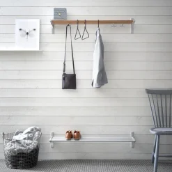 Nostalgi Shoe or hat shelf, Black, white stand