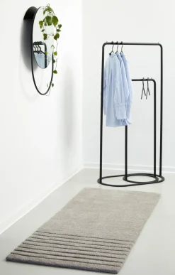 O&O clothes hanger, Large