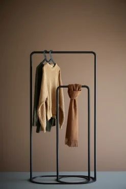O&O clothes hanger, Small