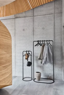 O&O clothes hanger, Small