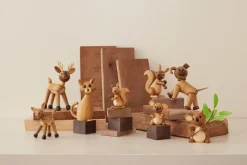 Peanut Squirrel decoration 8.5 cm, Oak
